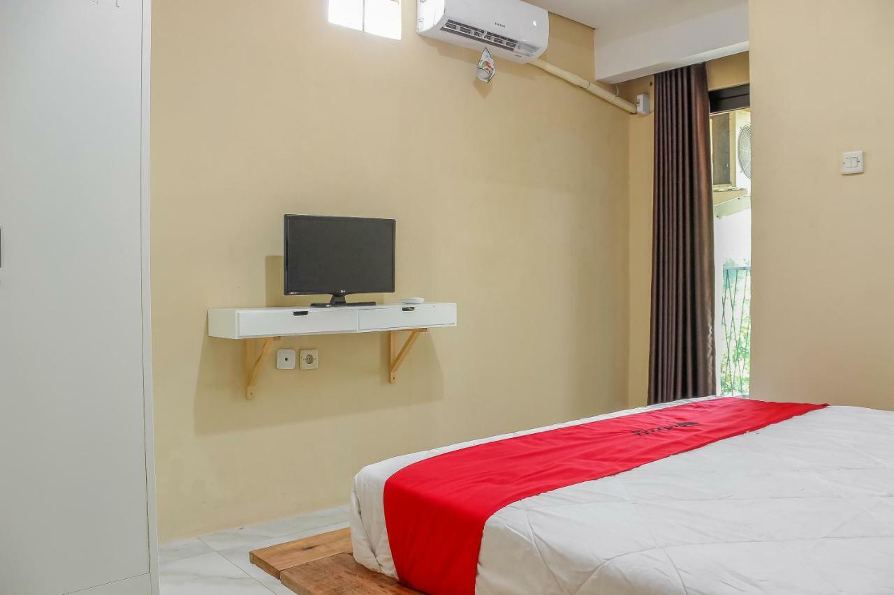 Reddoorz Syariah Near Pasar Modern Cikopo Hotel Karawang Buitenkant foto