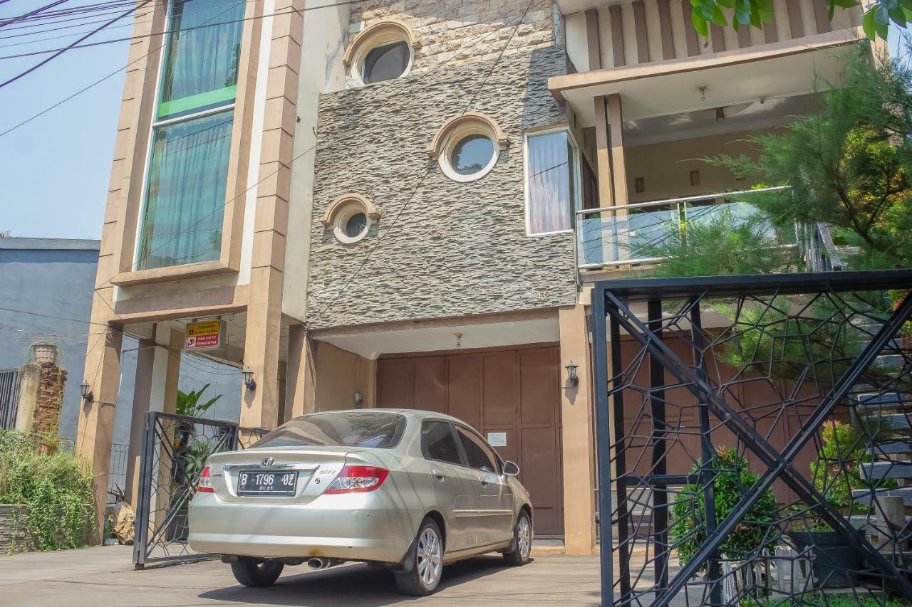 Reddoorz Syariah Near Pasar Modern Cikopo Hotel Karawang Buitenkant foto